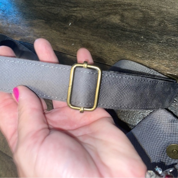 Anthropologie Gray Snake Skin Fold Over Crossbody Purse Bag Adjustable Strap - Picture 5 of 6